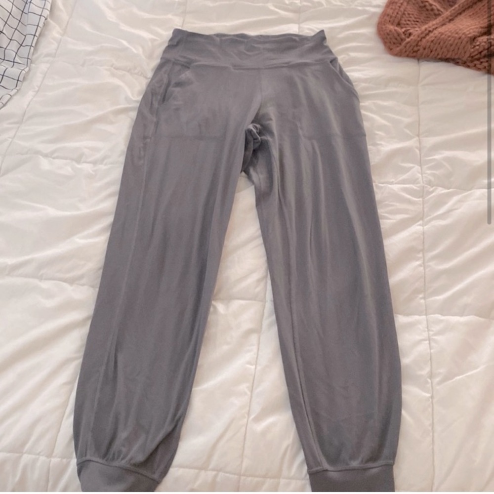 lululemon athletica Align Gray Joggers size 6